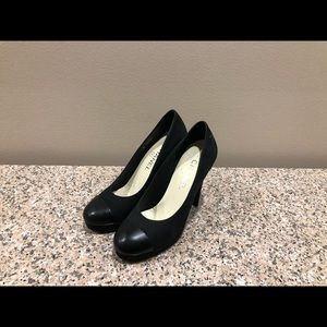 Chanel Black Suede Pumps